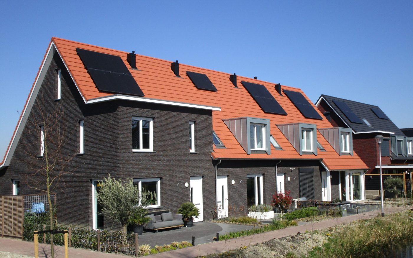 Nieuwbouwproject Mooi Wonen | Plasweg, Waddinxveen | Actua 10 LT natuurrood, Actua 10 LT leikleur mat engobe. Sargas HV WF, Avior HV WF