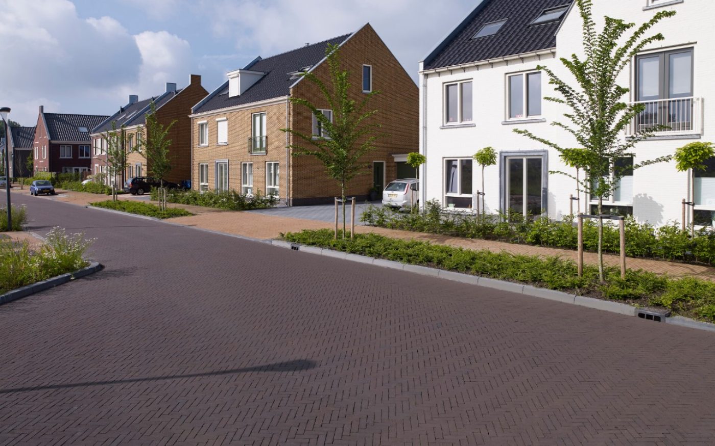 Uitbreiding Assenrade, Hattem | Straatbakstenen: Latina en Nero VB DF