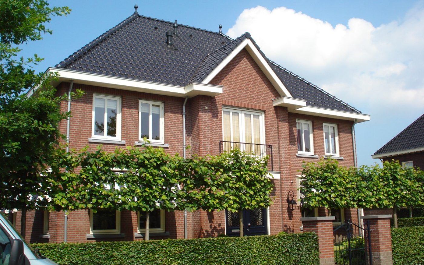 Nieuwbouw Villa's | Achterbergsestraatweg, Achterberg | Dakpan: VHV Matzwart Verglaasd 744