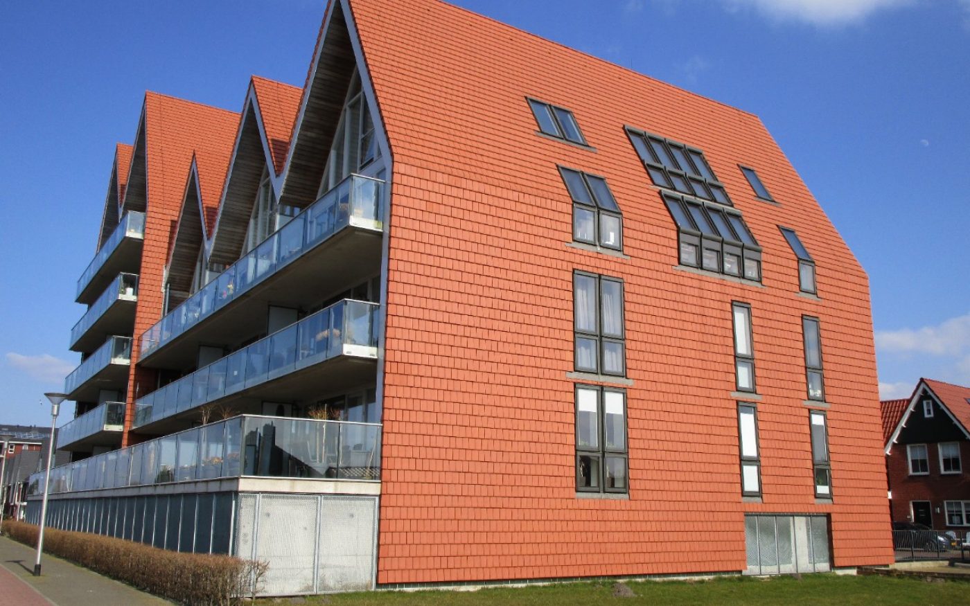 Nieuwbouw Appartementen | Leeghwater, Hillegom | Dakpan: Vauban Natuurrood 600