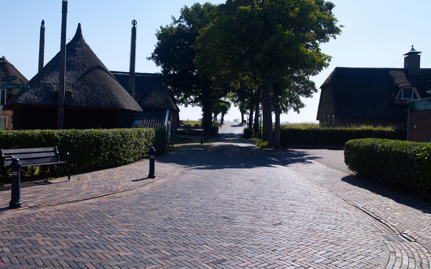 Herbestrating historisch kerkplein, Zalk | Straatbakstenen: Zalkermix