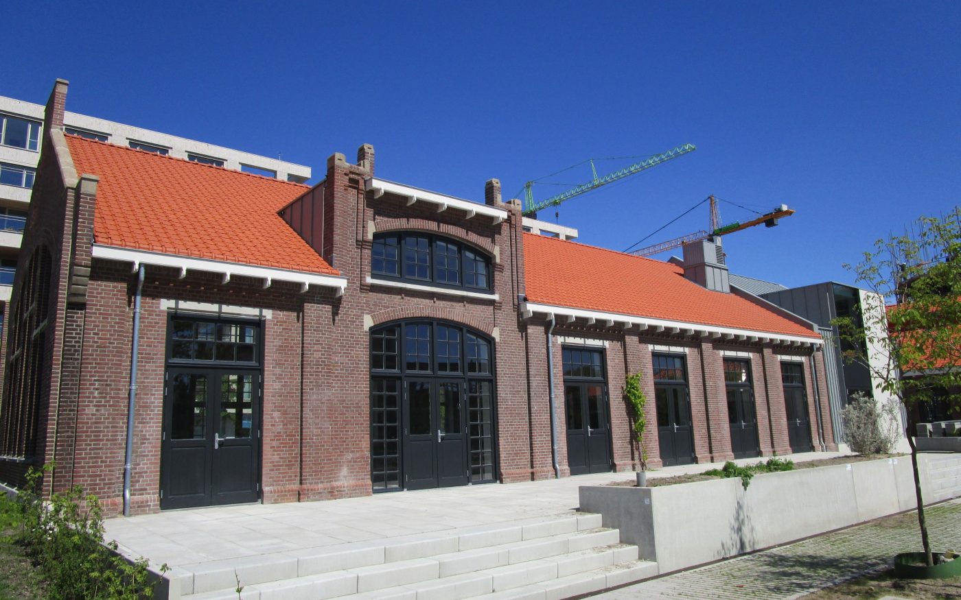 Renovation Ketelhuis and pumping station, Cruquisweg, Amsterdam. Roof tile: around 30.000 pieces TdN 44 natuurrood. Contractor BB. De Nijs Warmenhuizen. Merchant BMN Alkmaar, Jan Ens. Completion mid 2017/2018/Q1 2019.