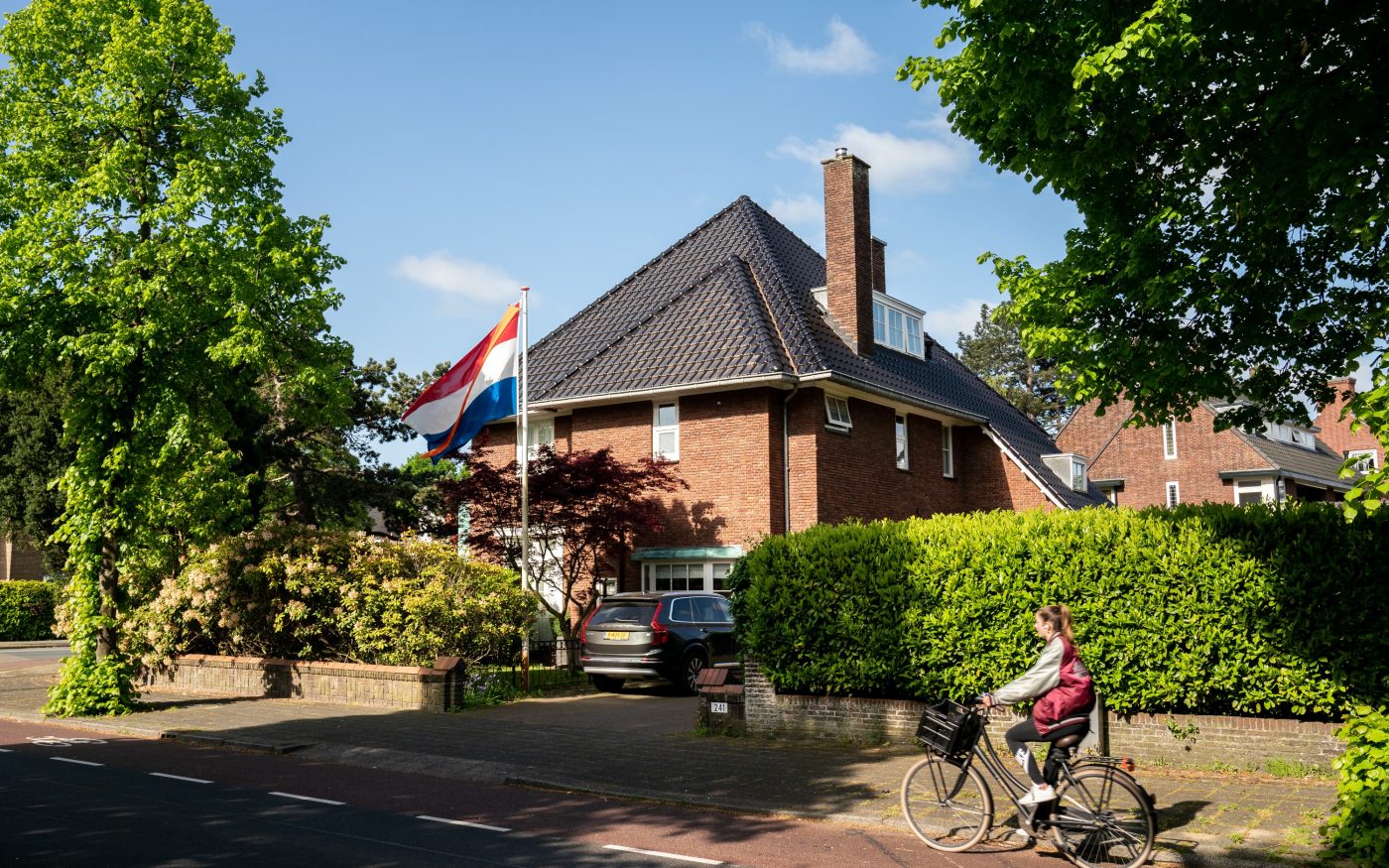 Dakrenovatie Wevolt Alegra 10 zonnedakpan vrijstaande woning, Heemstede