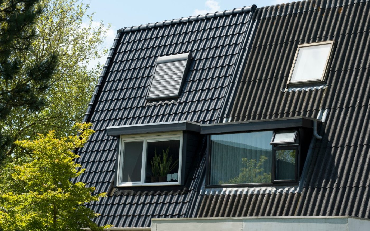 Renovatie Tussenwoningen | Hoofddorp | Dakpan: Madura Vulkaanzwart Edel-Engobe 755