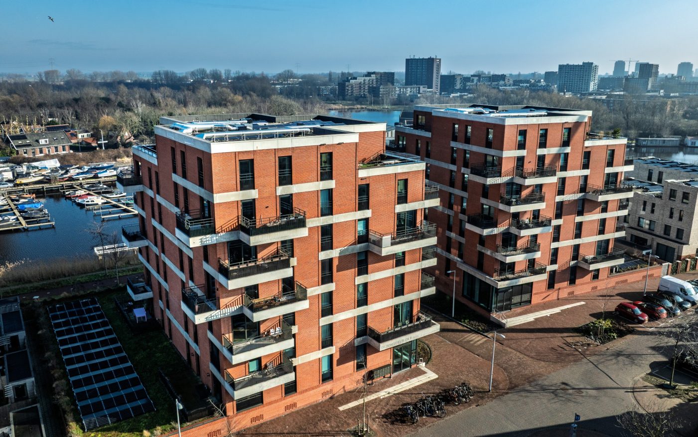 6 appartementengebouwen en rijwoningen de Bongerd | Oeverzone, Amsterdam | Gevelbakstenen: Catalunya HV WF en de Marziale HV WF