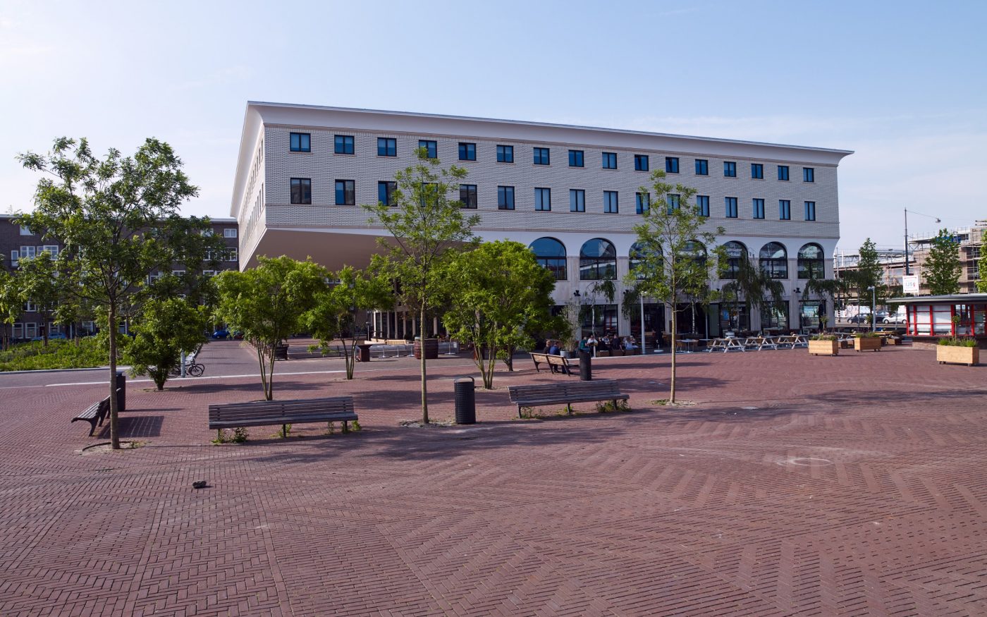 Maatwerk Glazuurbakstenen | Nieuwbouw Culinair Centrum en Hotel Project Zuidblok| Stadionplein, Amsterdam | Architect: Kollhoff Architekten | Contractors: Pieters Bouwtechniek, Vink Bouw en IQNN Vastgoed |  Client: IQNN Vastgoed