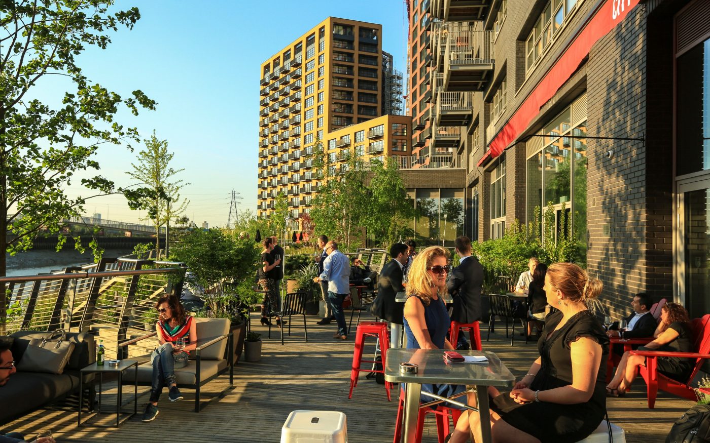 Glazuursteen Blauw Standaard, Rood Standaard en Wit Standaard SP WF | Nieuwbouw Appartementen | London City Island | Architect: Glenn Howells Architects | Client: London City Island | Photographer: Michael Molloy