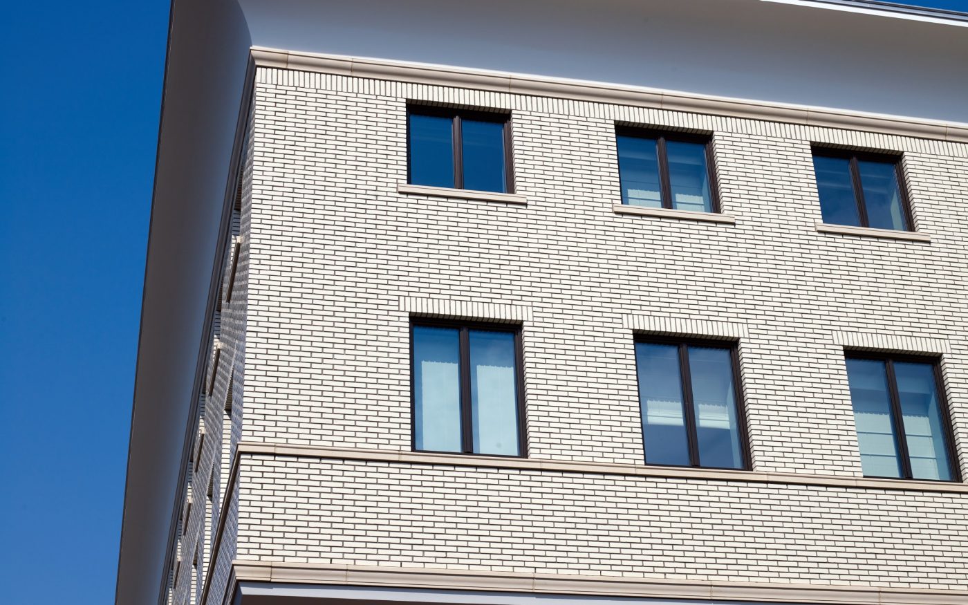 Maatwerk Glazuurbakstenen | Nieuwbouw Culinair Centrum en Hotel Project Zuidblok| Stadionplein, Amsterdam | Architect: Kollhoff Architekten | Contractors: Pieters Bouwtechniek, Vink Bouw en IQNN Vastgoed |  Client: IQNN Vastgoed