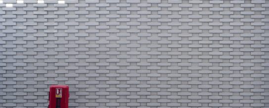 Glazuurstenen Wit Geglazuurd SP WF | Nieuwbouw Omheining | Milieupark CVAE Porte de Pantin, Parijs | Architect: DATA Architects, Parijs | Client: Ville de Paris, DPE - DPA | Completion Date: 2016-01-01