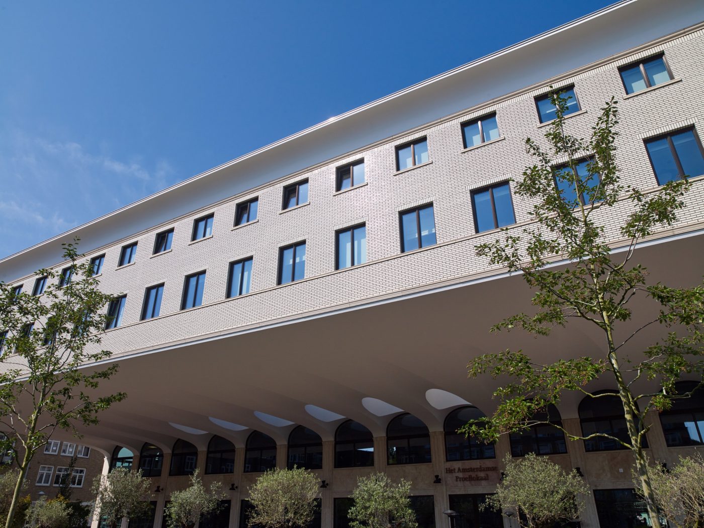 Maatwerk Glazuurbakstenen | Nieuwbouw Culinair Centrum en Hotel Project Zuidblok| Stadionplein, Amsterdam | Architect: Kollhoff Architekten | Contractors: Pieters Bouwtechniek, Vink Bouw en IQNN Vastgoed |  Client: IQNN Vastgoed