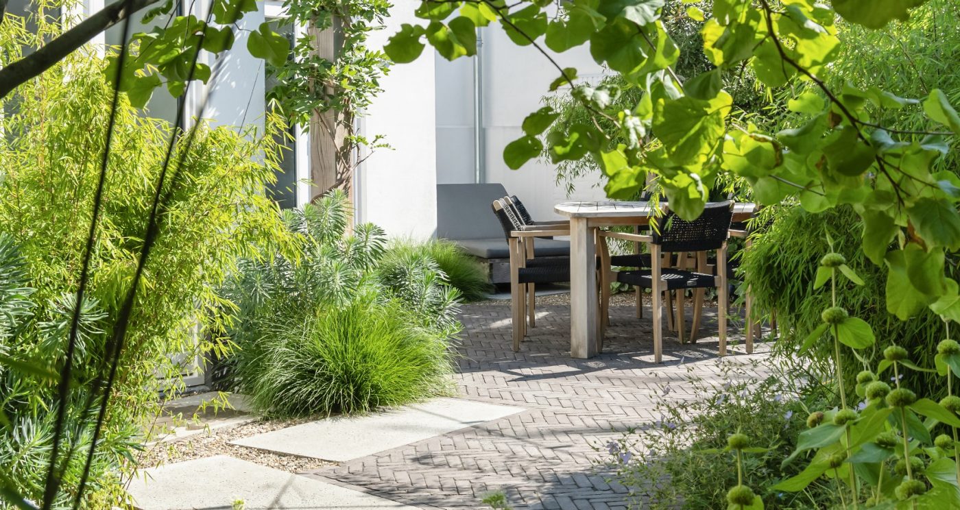 imagine! | magazine over keramische tuinbestrating