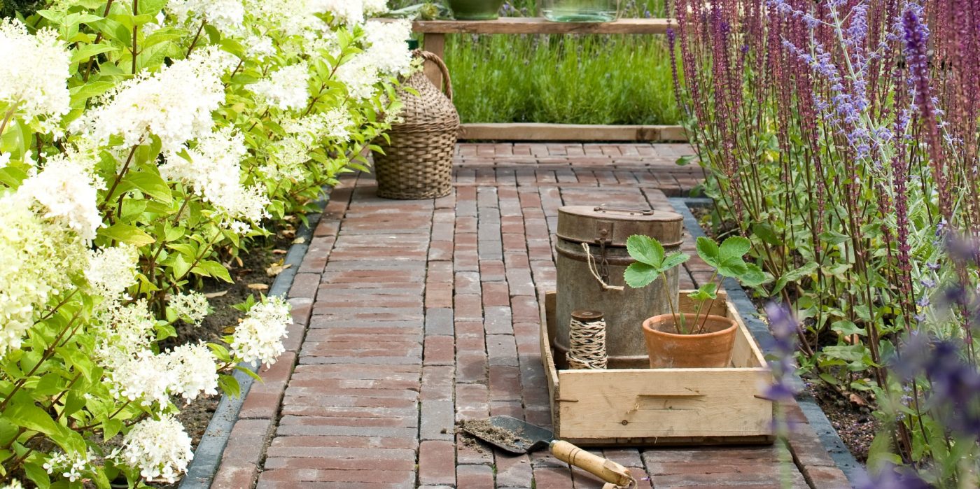 Tuinstijl Natura, serie 3 - 2014 - tuinen. Straatbakstenen series: Wienerberger Natura serie.