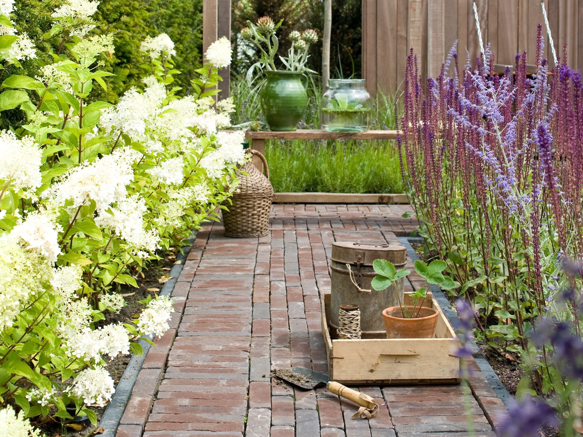 Tuinstijl Natura, serie 3 - 2014 - tuinen. Straatbakstenen series: Wienerberger Natura serie.