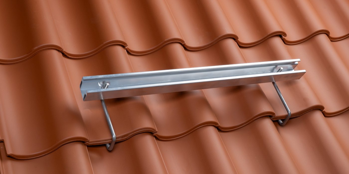 Verwerkte product foto van de OVH Vario natuurrood plus in combinatie met de Ventilatie/Haakdoorvoerpan 