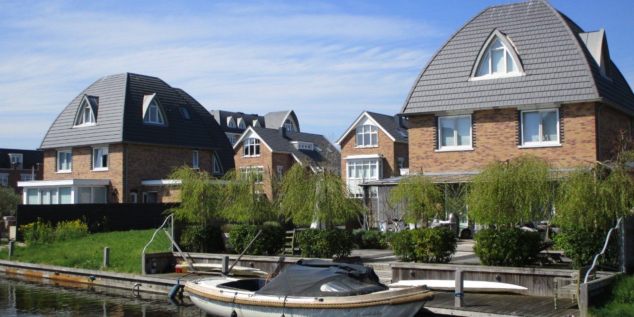 Vauban Leikleur Mat Engobe 703 | Nieuwbouw Appartementen en Vrijstaande Woningen | Krimwijk, Voorschoten | Completion Date: 2015-01-01