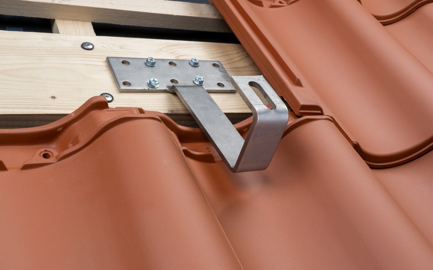 Bevestigingsbeugel voor zonnepaneel op panlat