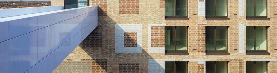 Public Transport Terminal Breda with clay  blocks, facing bricks and paving bricks; Brick Award Nominee 2018; Koen van Velsen Architecten; Photo: René de Wit