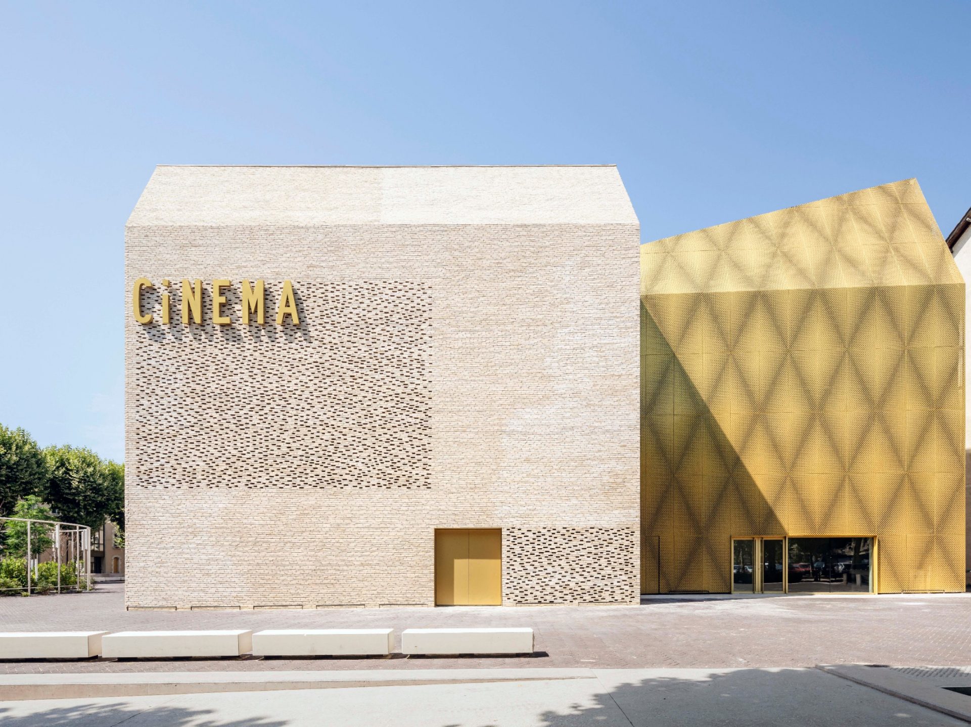 Cinema le grand Palais. Brick Award 22 Category "Sharing public spaces". antonio virga architecte. South facade of the cinema