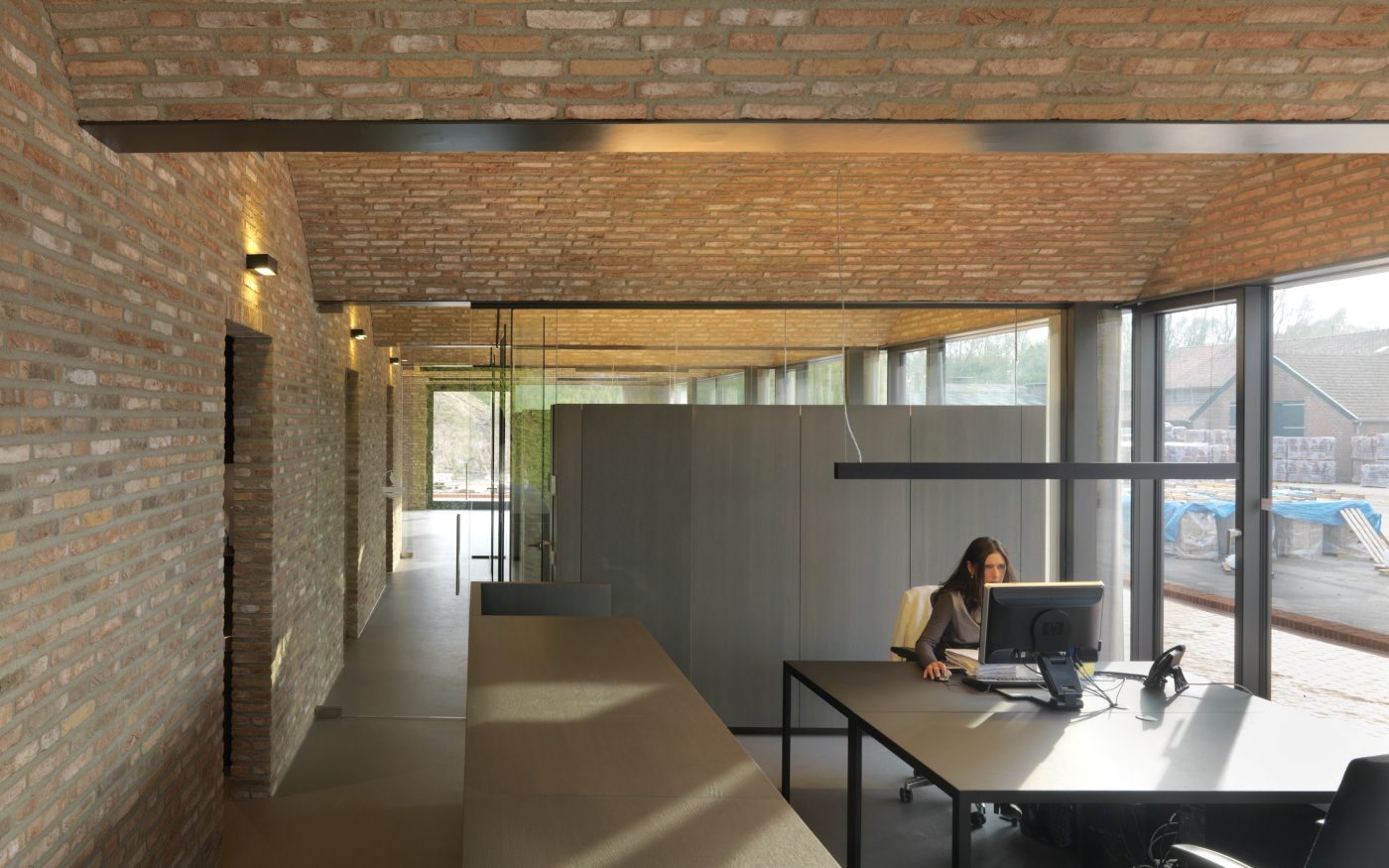 Pavilion Brick Factory Vogelensangh; facing bricks; Brick Award Nominee 2018; Bedau de Brouwer Architecten; Photo: Michel Kievits
