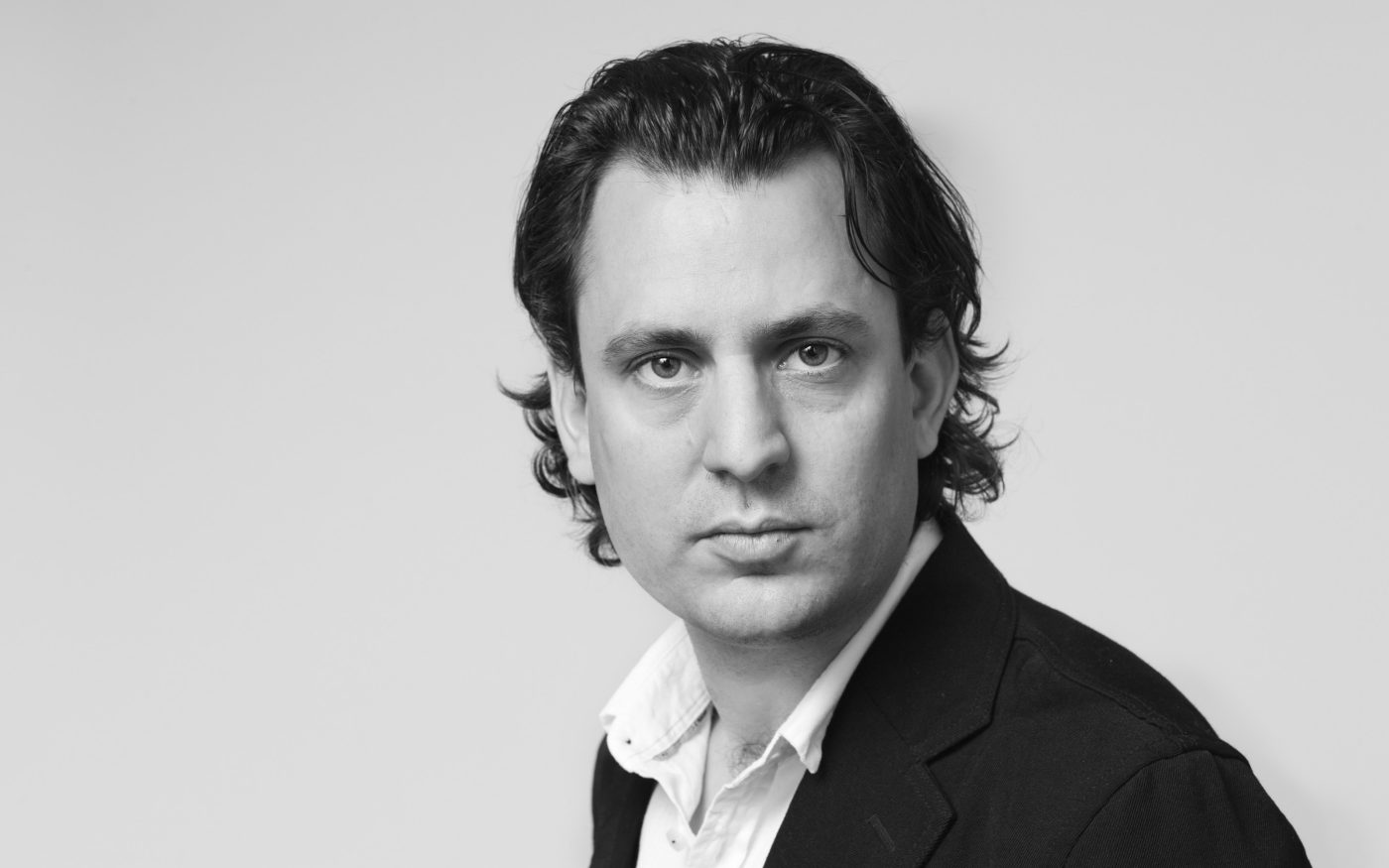 Pieter Bedaux, architect of Pavilion Brick Factory Vogelensangh; facing bricks; Brick Award Nominee 2018; Bedau de Brouwer Architecten; Photo:  Rogier Fokke