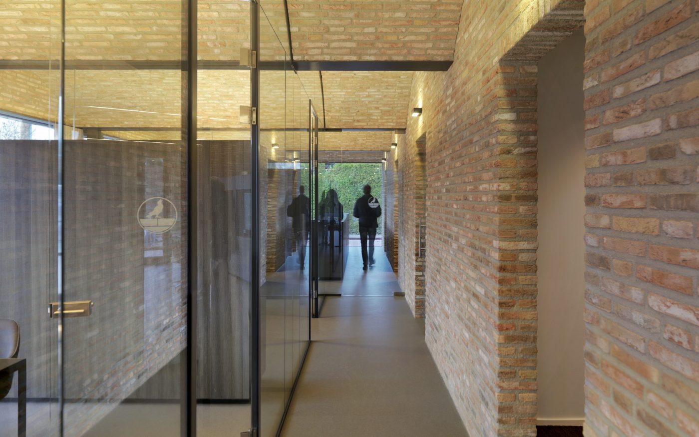 Pavilion Brick Factory Vogelensangh; facing bricks; Brick Award Nominee 2018; Bedau de Brouwer Architecten; Photo: Michel Kievits