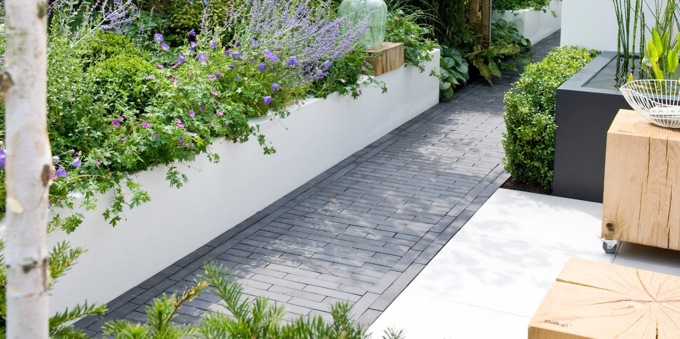 Tuinstijl Designa, serie 3 - 2014 - tuinen. Straatbakstenen series: Wienerberger  Designa serie.