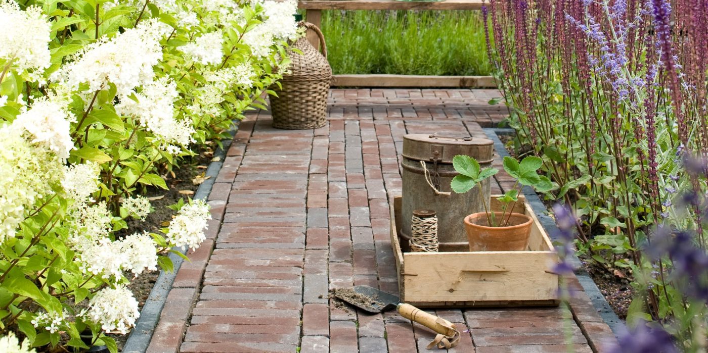 Tuinstijl Natura, serie 3 - 2014 - tuinen. Straatbakstenen series: Wienerberger Natura serie.