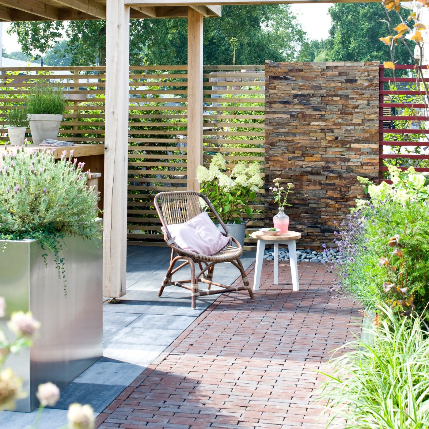 Tuinstijl Vida, serie 3 - 2014 - tuinen. Straatbakstenen series: Wienerberger Vida serie.