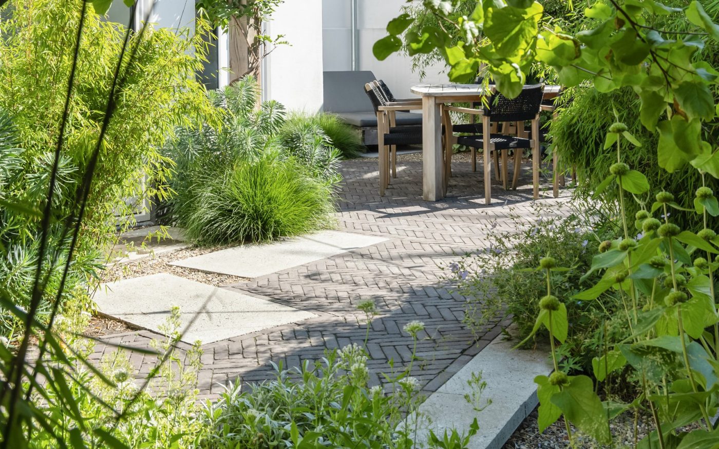 imagine! 2026 | Magazine over keramische tuinbestrating | Referentie