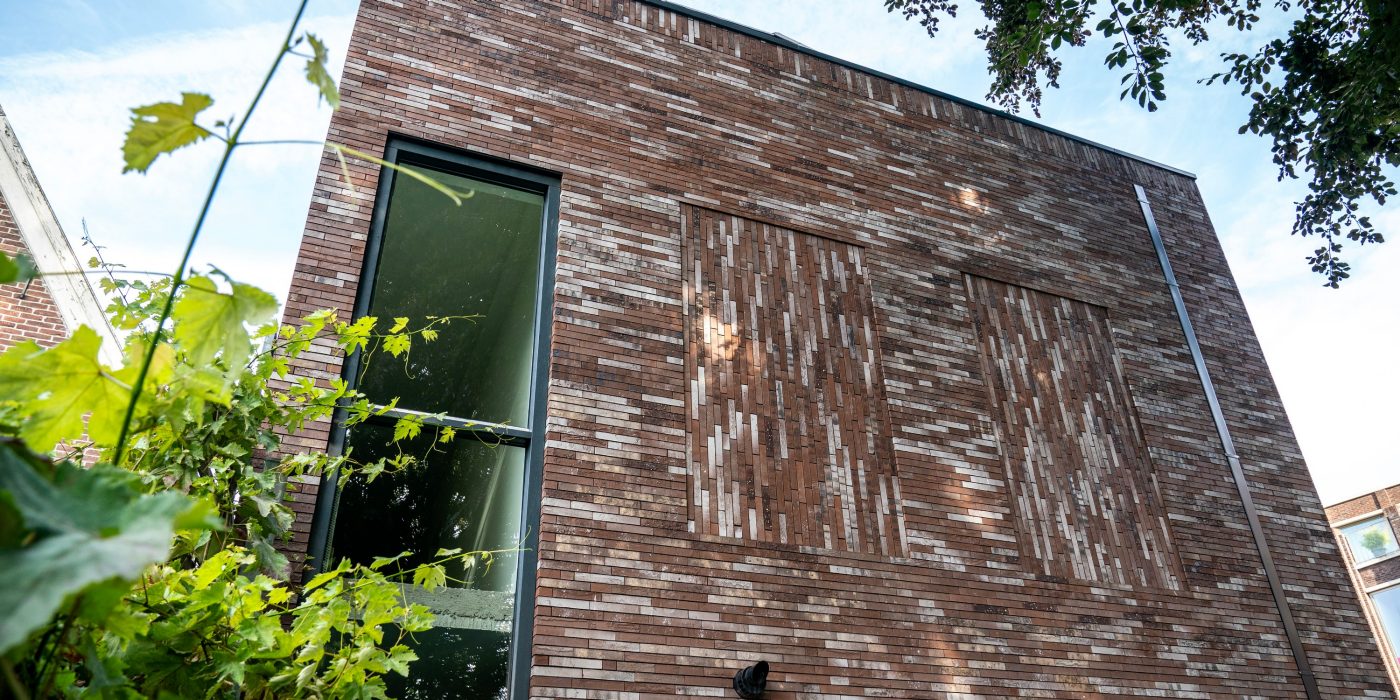 EcoBrick, smalle bakstenen voor slank, duurzaam bouwen.