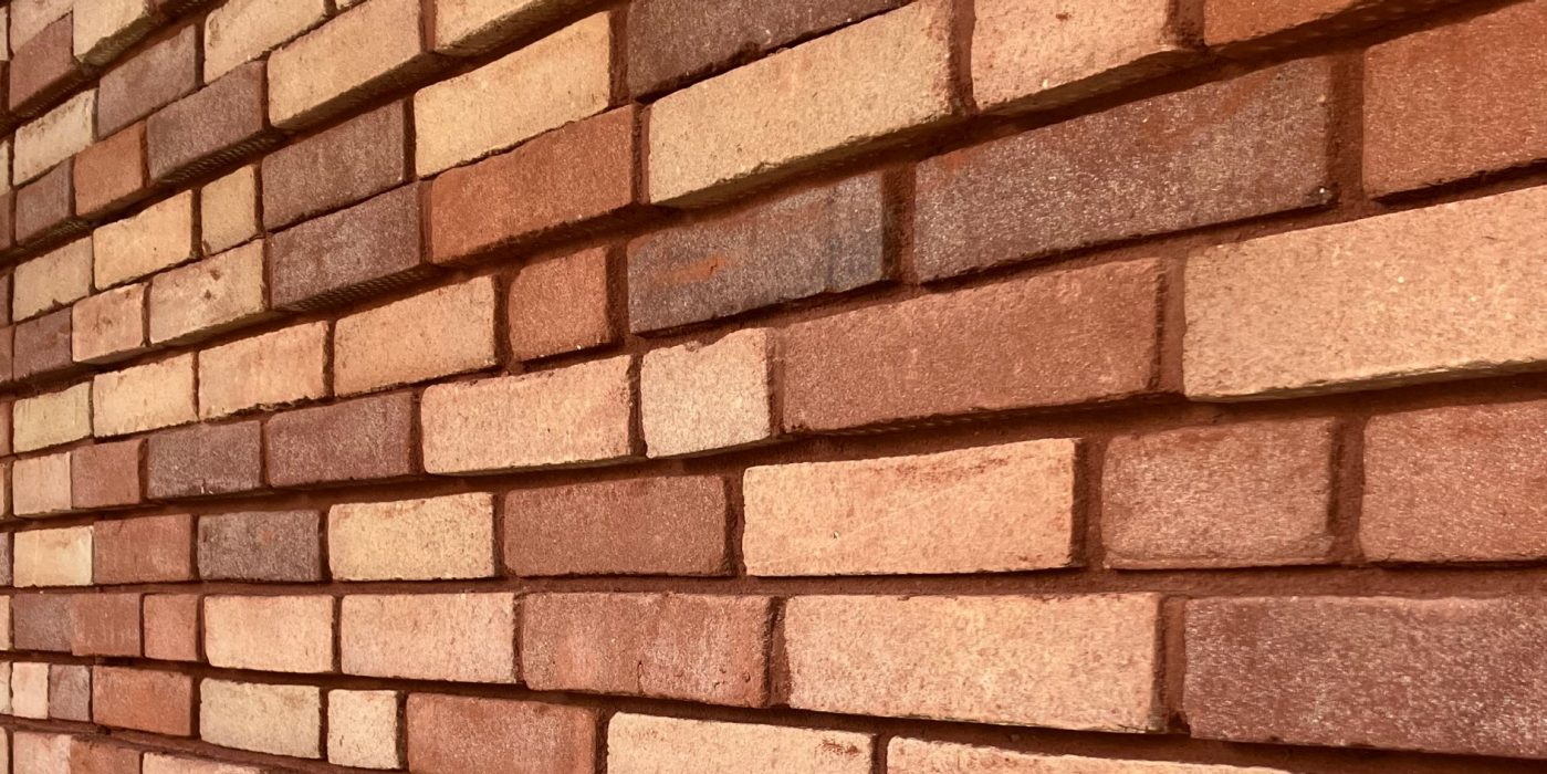 CicloBrick, een gevelbaksteen waarin keramisch restmateriaal is verwerkt.