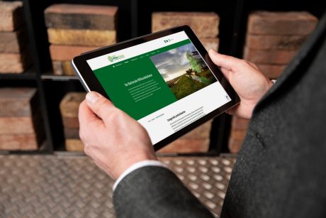 Showroom van Wienerberger Nederland met MDB op de tablet