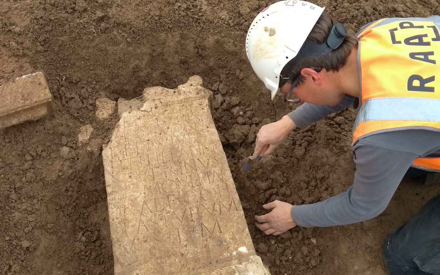 Roman shrine remains in Gelders clay extraction area