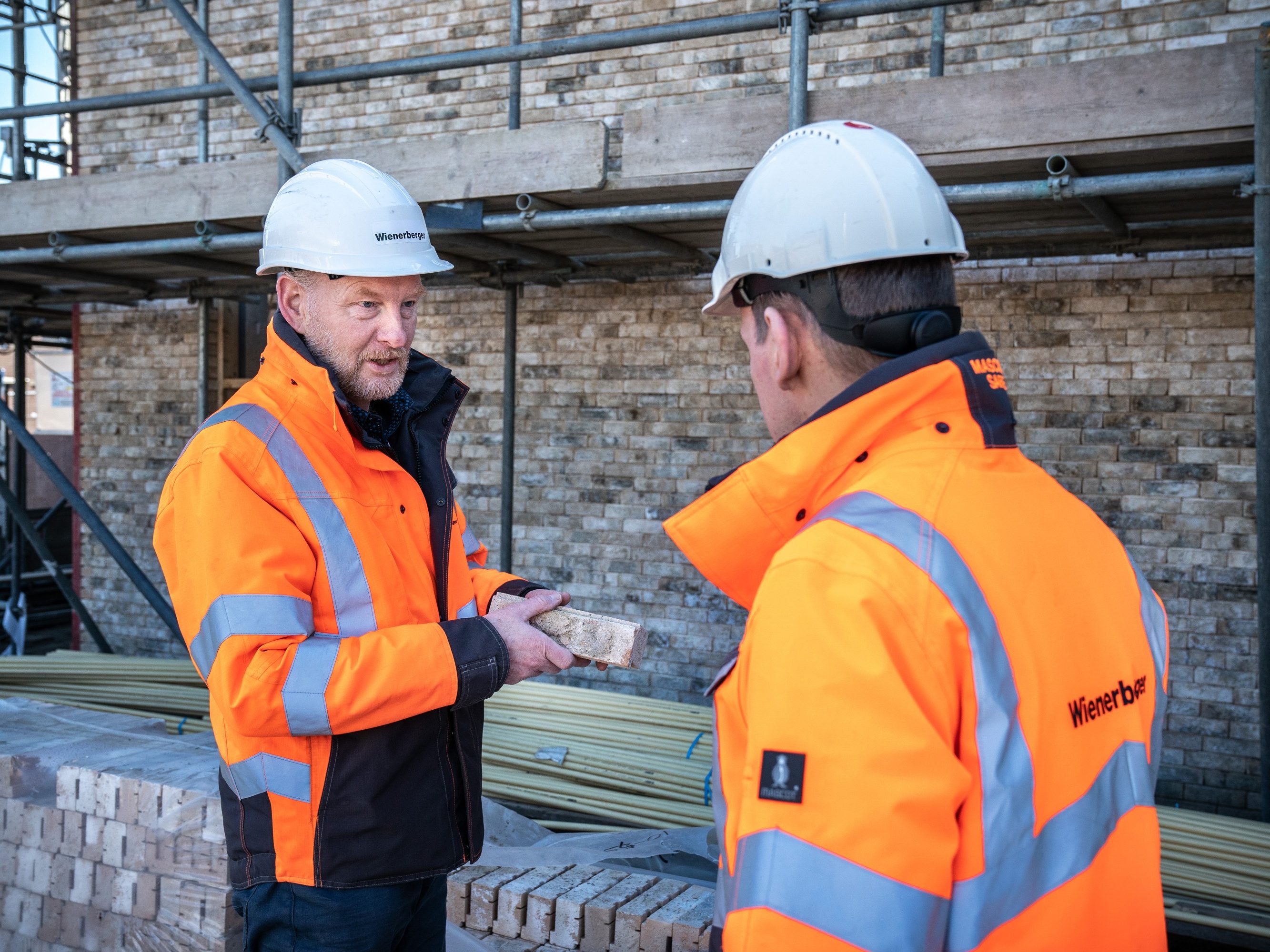 Verwerking van Marziale HV ClickBrick Pure gevelstenen in project Tuinhof in Ameide