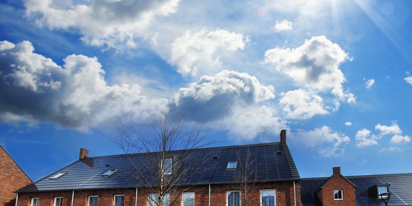 Sfeerbeelden van woningen met Wevolt X-Roof