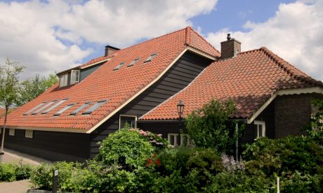 Mood image of the Dutch roof with the Oude Holle 451 rooftile met de Oude Holle 451 dakpan