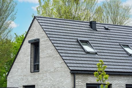 Nieuwbouw geschakelde woningen met dakpan Visio, Sint Laurens