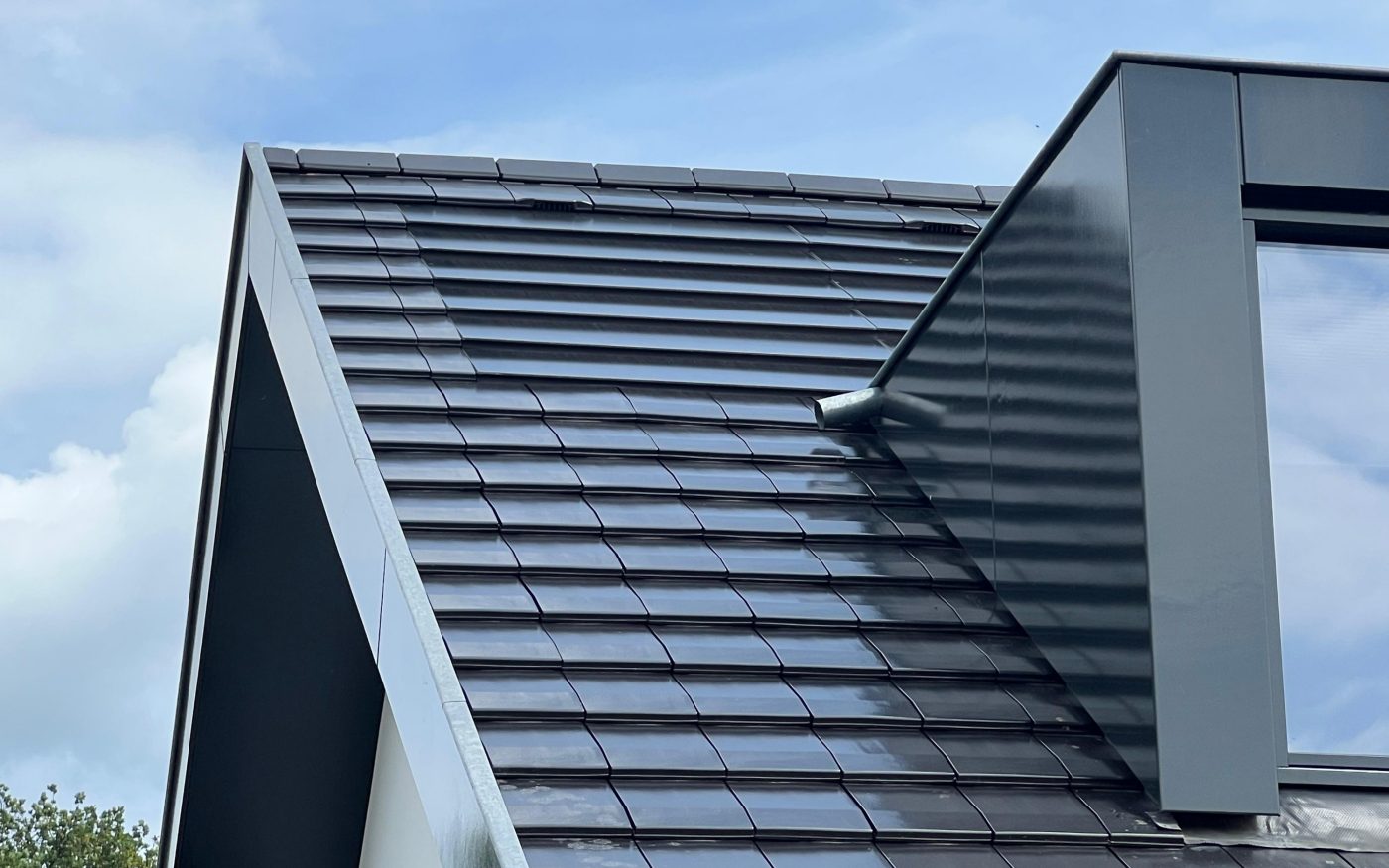 Nieuwbouw vrijstaande woning, Barneveld | Dakpan: Wevolt X-tile zonnedakpan