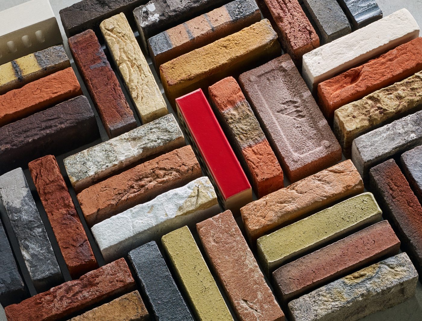 Sfeerbeeld van gevelstenen collectie closeup