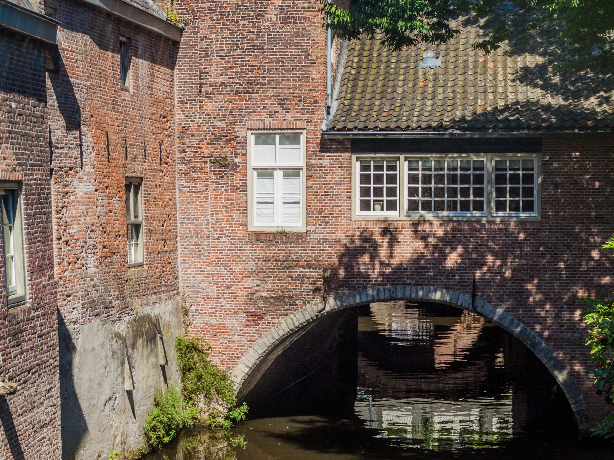 Sfeerbeeld van een Nederlandse historische scene