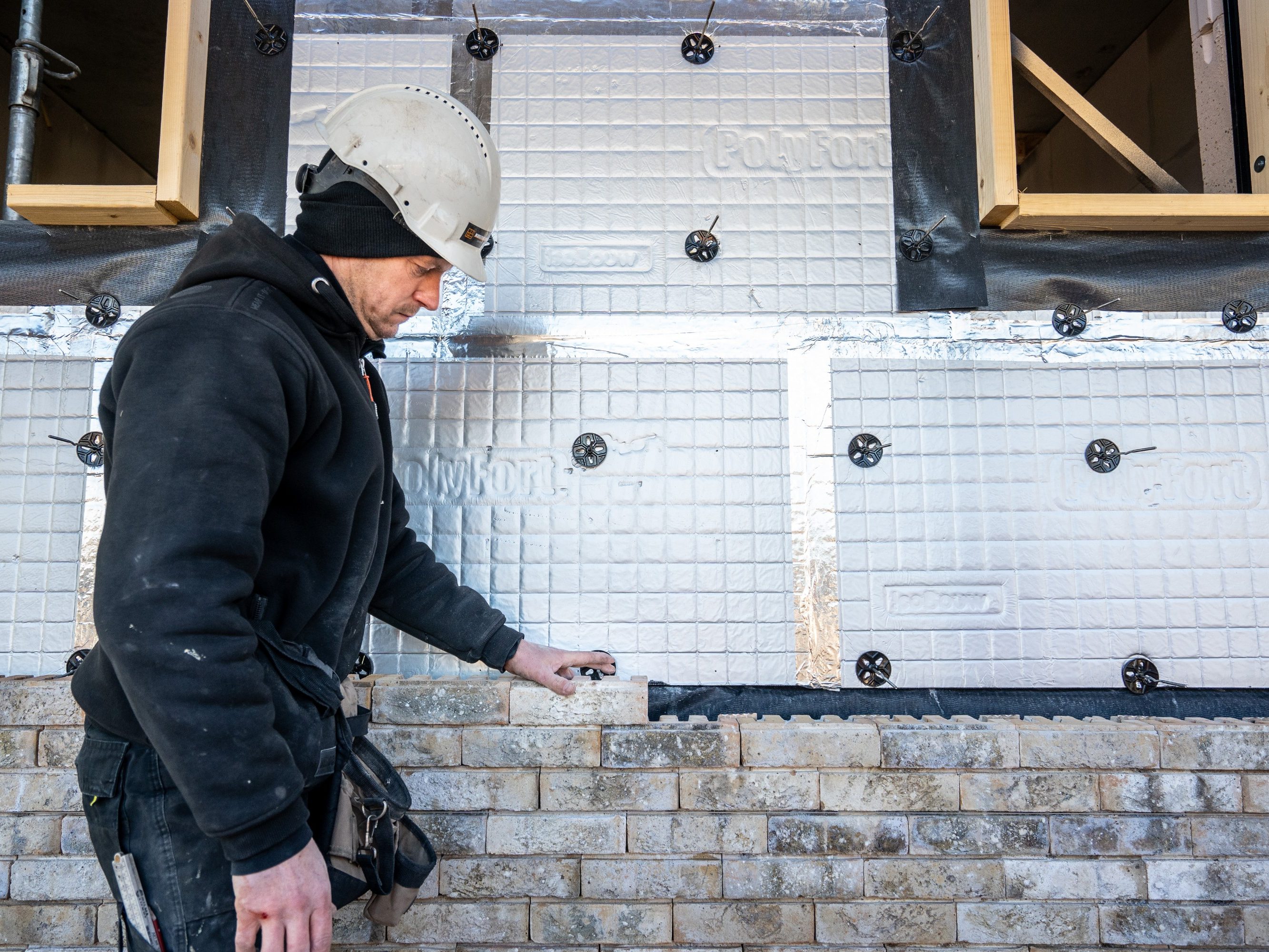 Verwerking van Marziale HV ClickBrick Pure gevelstenen in project Tuinhof in Ameide