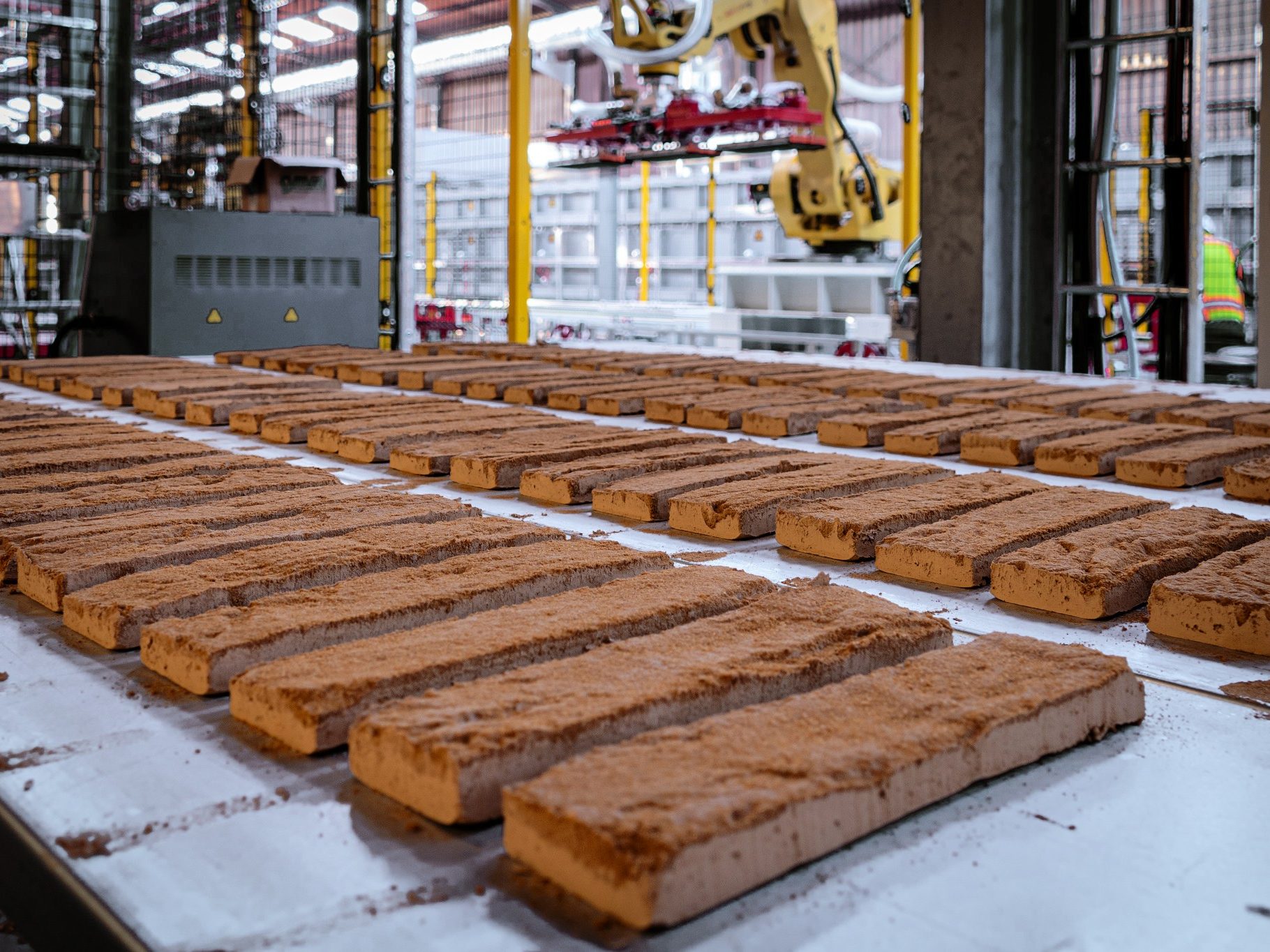 Sfeerbeeld van de productie van Ecoline steenstrips