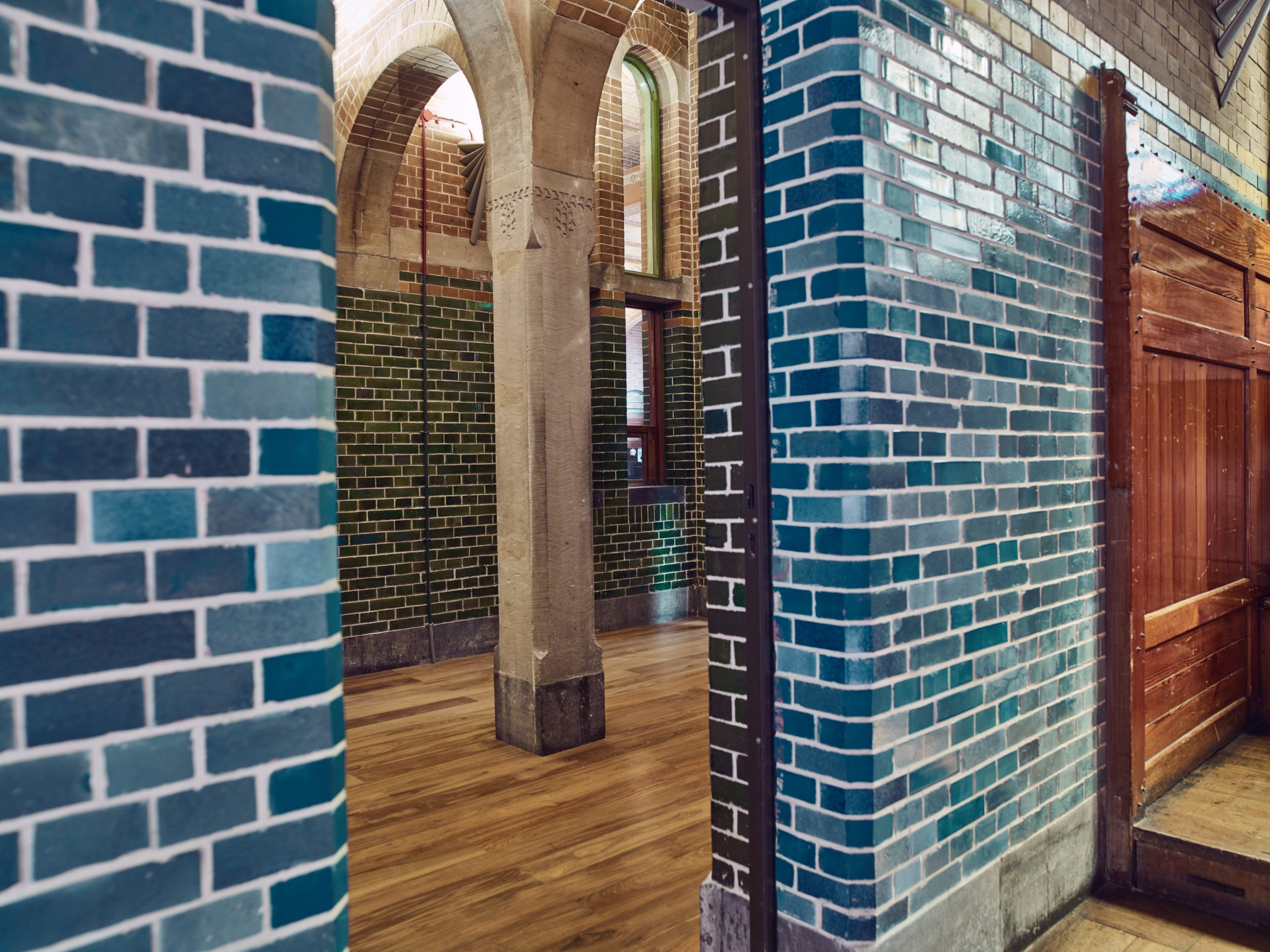 Renovation Beurs van Berlage, Damrak, Amsterdam. Architects: Bierman Henket architecten with projectarchitect Henk van Laarhoven. Advisors: van Bremen Bouwadviseurs, Sanne Mouwen and Wietse den Hartog. Client: Beurs van Berlage. Contractor: N.J. de Nijs, Warmenhuizen. Building Material Business, BMH: Cementbouw Heemstede, Jan Woudhuizen and Niels Bethlehem.         Products used: Terca customized glazed bricks, in different formats and in 15 colors matching the old brick colors. Bricks: Rode strengperstenen (uni-rood van Panningen), Rood kolenstook Renova van Wienerberger Bemmel. Year of completion: 2017.