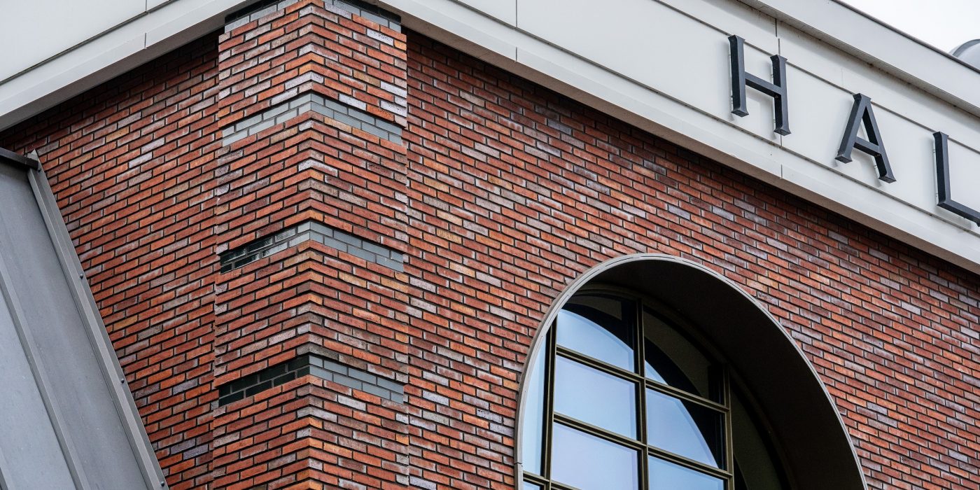 Nieuwbouw FoodStation Halte Bellevue | Spoorstraat, Den Helder | Gevelbakstenen mix: Olina WS WF en Liva WS WF