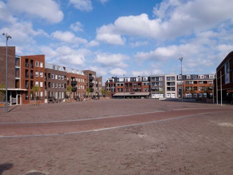 Agora Titaangrijs HV WF, Agora Zilvergrijs HV WF, Bloemen-serie Passiebloem en Kogelbloem WS WF | Nieuwbouw Appartementen en Horeca | Centrumplein, Kaatsheuvel | Architect: Marquart Architecten, Raamsdonkveer | BiermanHenket Architecten, Vught | Client: Woningbouwvereniging Casade, Waalwijk | Completion Date: 2015-01-01