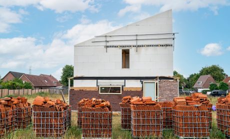 Blauwrood Genuanceerd HV ClickBrick Pure. Opdrachtever: Wonion. Architect: Arnoo Holleman, Architektengroep Gelderland. Aannemer: Bouwbedrijf Klanderman. Herontwikkeling sociale huurwoningen met ClickBrick Pure | Silvolde