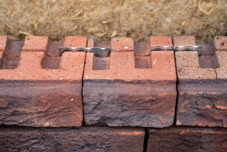 Blauwrood Genuanceerd HV ClickBrick Pure. Opdrachtever: Wonion. Architect: Arnoo Holleman, Architektengroep Gelderland. Aannemer: Bouwbedrijf Klanderman. Herontwikkeling sociale huurwoningen met ClickBrick Pure | Silvolde