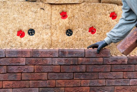 Blauwrood Genuanceerd HV ClickBrick Pure. Opdrachtever: Wonion. Architect: Arnoo Holleman, Architektengroep Gelderland. Aannemer: Bouwbedrijf Klanderman. Herontwikkeling sociale huurwoningen met ClickBrick Pure | Silvolde