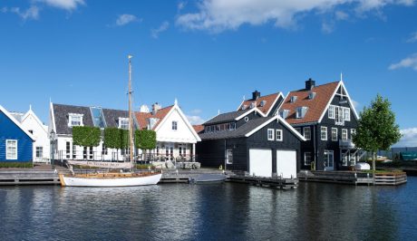 Oude Holle 451 Vieilli Blauw Gesmoord en Oude Holle 451 Vieilli Rood | Nieuwbouw 2-onder-1-kapwoningen | Nautisch Kwartier, Huizen | Architect: Wijbenga Architecten & Adviseurs, Sneek | Completion Date: 2007-01-01