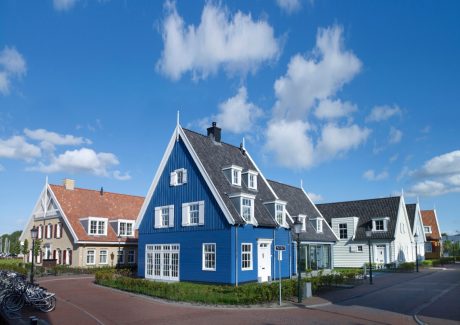 Oude Holle 451 Vieilli Blauw Gesmoord en Oude Holle 451 Vieilli Rood | Nieuwbouw 2-onder-1-kapwoningen | Nautisch Kwartier, Huizen | Architect: Wijbenga Architecten & Adviseurs, Sneek | Completion Date: 2007-01-01